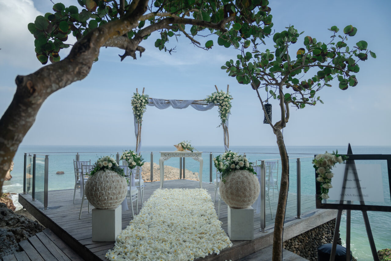 ロックバー挙式